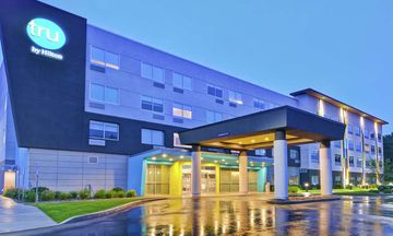 Tru by Hilton Middletown