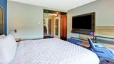 Tru by Hilton Middletown Room
