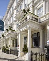 100 Queen's Gate Hotel, Curio by Hilton