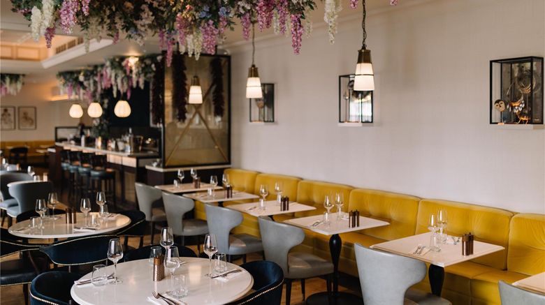 <b>100 Queen's Gate Hotel London Kensington Restaurant</b>. Images powered by <a href="https://iceportal.shijigroup.com/" title="IcePortal" target="_blank">IcePortal</a>.