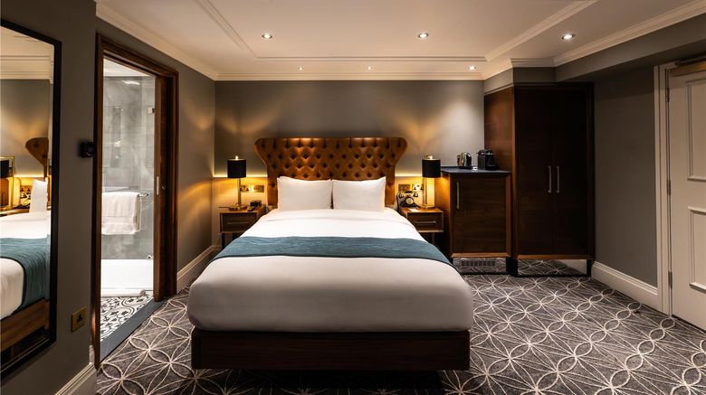 <b>100 Queen's Gate Hotel London Kensington Room</b>. Images powered by <a href="https://iceportal.shijigroup.com/" title="IcePortal" target="_blank">IcePortal</a>.