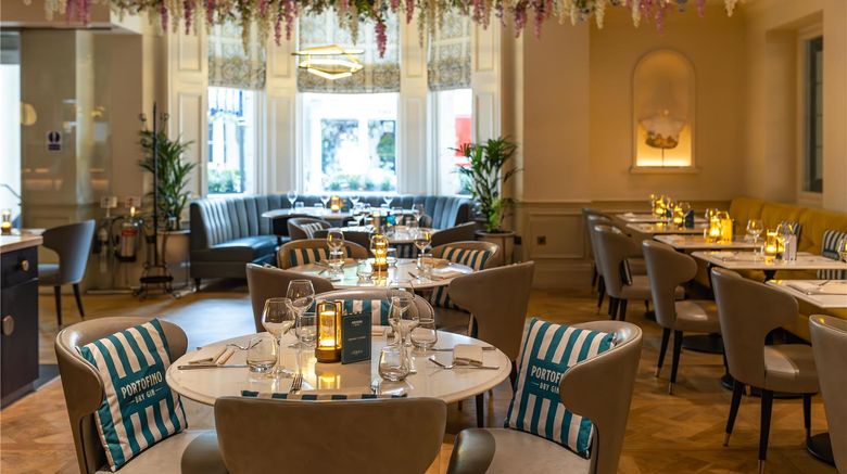 <b>100 Queen's Gate Hotel London Kensington Restaurant</b>. Images powered by <a href="https://iceportal.shijigroup.com/" title="IcePortal" target="_blank">IcePortal</a>.