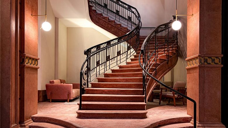 <b>Umbral, Curio Collection by Hilton Lobby</b>. Images powered by <a href="https://iceportal.shijigroup.com/" title="IcePortal" target="_blank">IcePortal</a>.