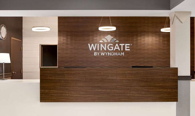 Wingate by Wyndham Lethbridge Lobby
