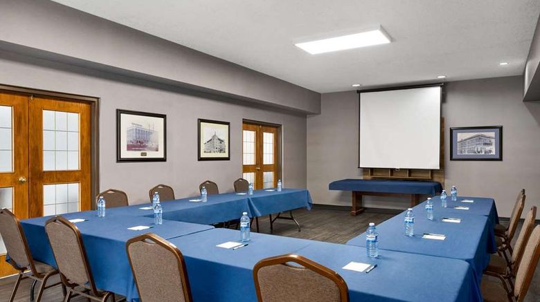 <b>Wingate by Wyndham Lethbridge Meeting</b>. Images powered by <a href="https://iceportal.shijigroup.com/" title="IcePortal" target="_blank">IcePortal</a>.
