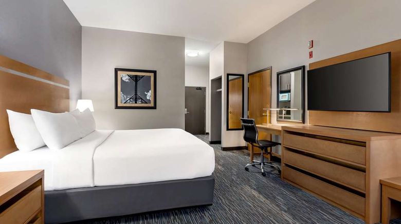 <b>Wingate by Wyndham Lethbridge Room</b>. Images powered by <a href="https://iceportal.shijigroup.com/" title="IcePortal" target="_blank">IcePortal</a>.