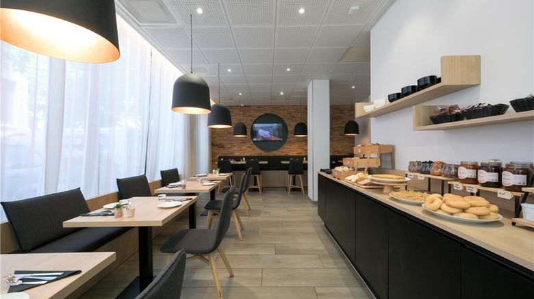 <b>Residence Lyon So Cloud-Nemea Hotel Restaurant</b>. Images powered by <a href="https://iceportal.shijigroup.com/" title="IcePortal" target="_blank">IcePortal</a>.