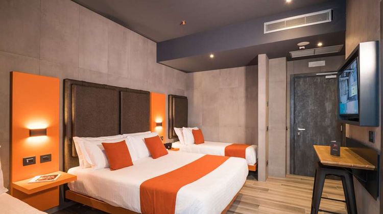 J24 Hotel Milano Room