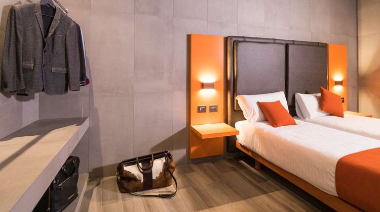 J24 Hotel Milano Room