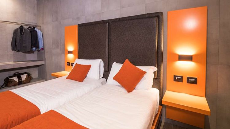 J24 Hotel Milano Room