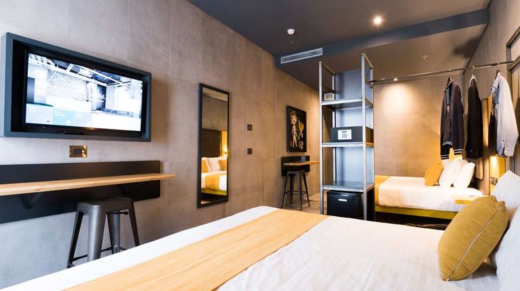 J24 Hotel Milano Room