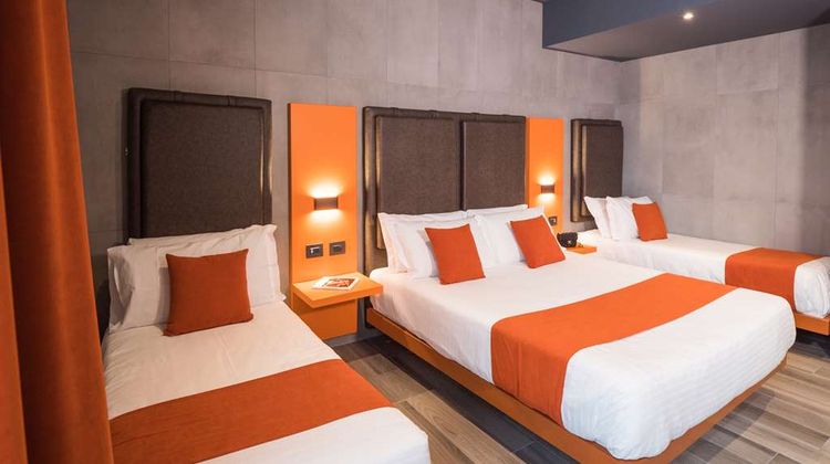 J24 Hotel Milano Room