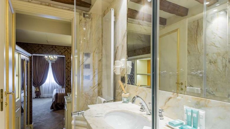 <b>Hotel Ai Cavalieri Venice Room</b>. Images powered by <a href="https://iceportal.shijigroup.com/" title="IcePortal" target="_blank">IcePortal</a>.