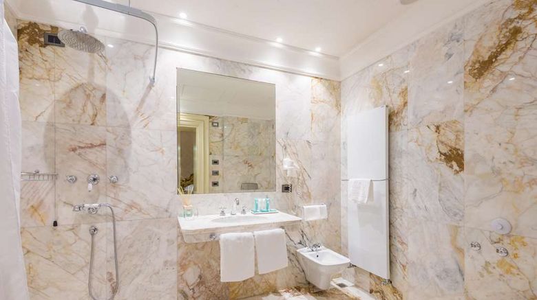 <b>Hotel Ai Cavalieri Venice Room</b>. Images powered by <a href="https://iceportal.shijigroup.com/" title="IcePortal" target="_blank">IcePortal</a>.