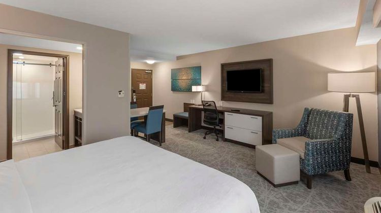 Executive Residency by BW Toronto Room