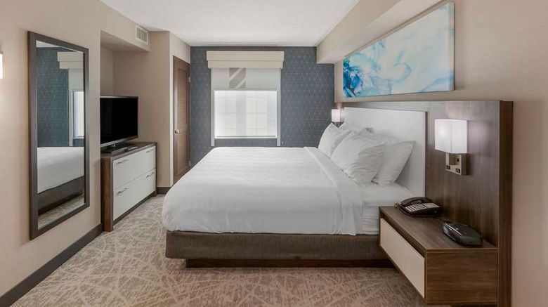 <b>Executive Residency by BW Toronto Room</b>. Images powered by <a href="https://iceportal.shijigroup.com/" title="IcePortal" target="_blank">IcePortal</a>.