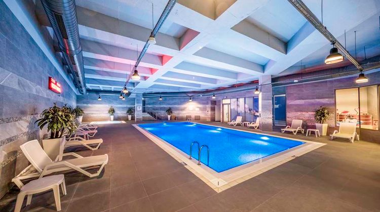 Radisson Residences, Vadistanbul Pool