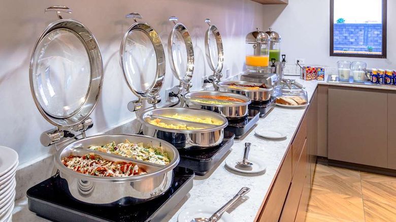 <b>Comfort Inn Hermosillo Aeropuerto Restaurant</b>. Images powered by <a href="https://iceportal.shijigroup.com/" title="IcePortal" target="_blank">IcePortal</a>.