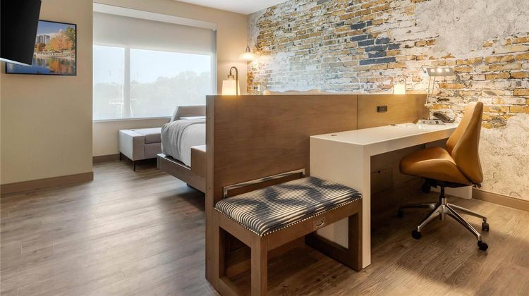 Cambria Hotel Fort Mill Room