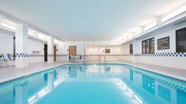<b>Baymont by Wyndham Thornton Pool</b>. Images powered by <a href="https://iceportal.shijigroup.com/" title="IcePortal" target="_blank">IcePortal</a>.