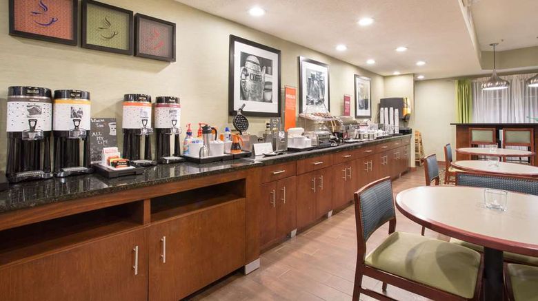 <b>Baymont by Wyndham Thornton Restaurant</b>. Images powered by <a href="https://iceportal.shijigroup.com/" title="IcePortal" target="_blank">IcePortal</a>.