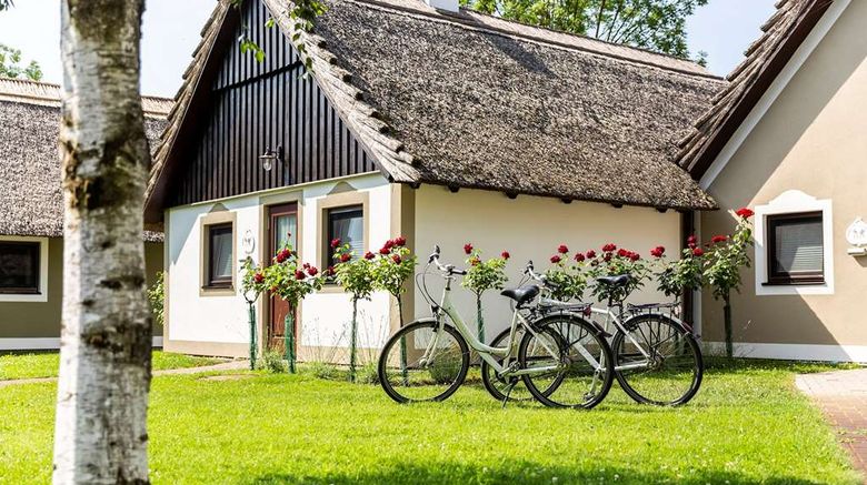 <b>Vila Vita Pannonia Suite</b>. Images powered by <a href="https://iceportal.shijigroup.com/" title="IcePortal" target="_blank">IcePortal</a>.