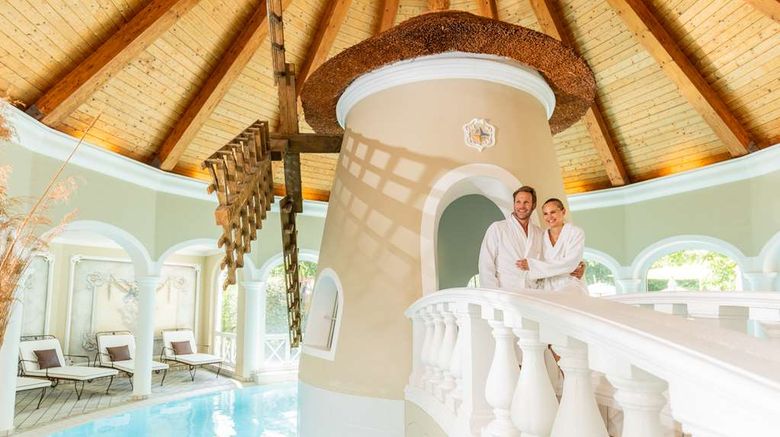 <b>Vila Vita Pannonia Pool</b>. Images powered by <a href="https://iceportal.shijigroup.com/" title="IcePortal" target="_blank">IcePortal</a>.