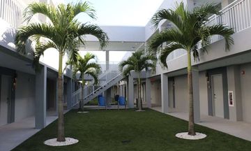 Star Suites by Riverside Theatre