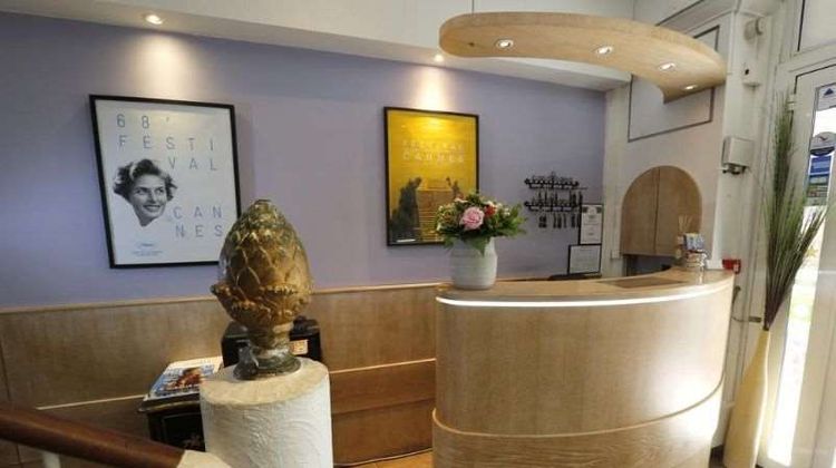Hotel Alize Lobby