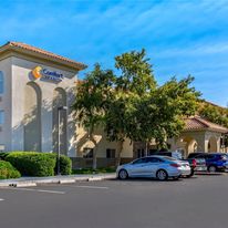 Comfort Inn & Suites Phoenix North Deer