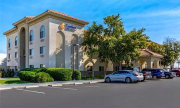 Comfort Inn & Suites Phoenix North Deer