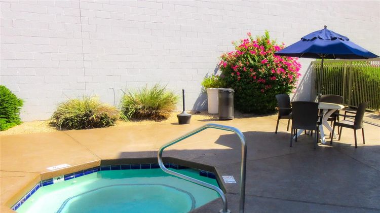 Comfort Inn & Suites Phoenix North Deer Pool