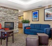 Comfort Inn & Suites Phoenix North Deer Lobby