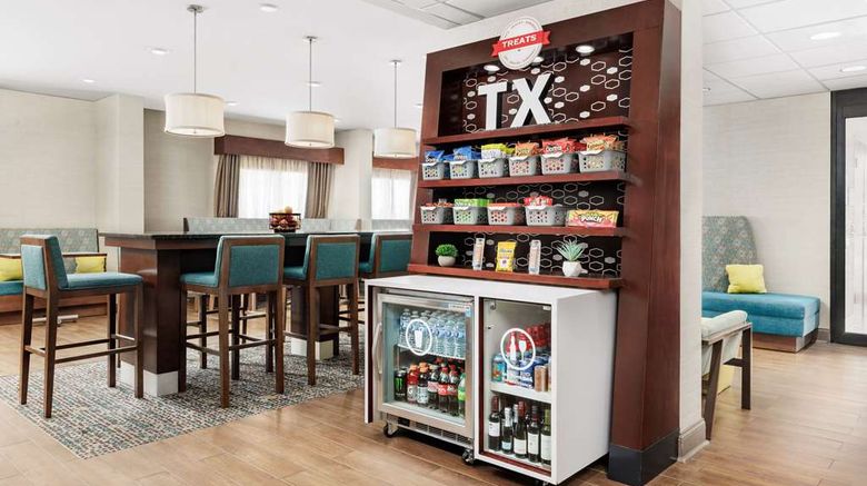 <b>Hampton Inn Houston-Hobby Airport Restaurant</b>. Images powered by <a href="https://iceportal.shijigroup.com/" title="IcePortal" target="_blank">IcePortal</a>.