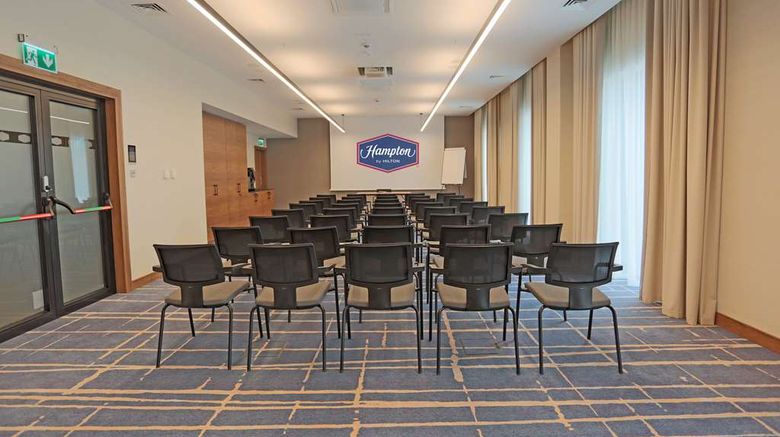 <b>Hampton By Hilton Kalisz Meeting</b>. Images powered by <a href="https://iceportal.shijigroup.com/" title="IcePortal" target="_blank">IcePortal</a>.