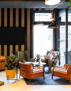 Ibis Styles Puteaux Paris La Defense