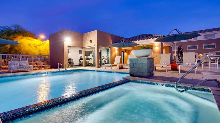 Aiden by Best Western @ Scottsdale North Pool