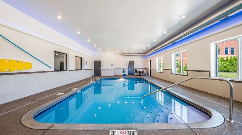 <b>Comfort Suites Marysville Pool</b>. Images powered by <a href="https://iceportal.shijigroup.com/" title="IcePortal" target="_blank">IcePortal</a>.