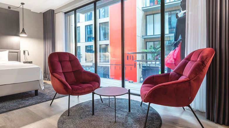 <b>Radisson Red Aarhus Room</b>. Images powered by <a href="https://iceportal.shijigroup.com/" title="IcePortal" target="_blank">IcePortal</a>.