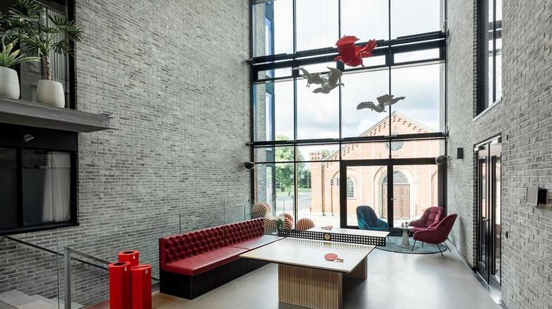 <b>Radisson Red Aarhus Lobby</b>. Images powered by <a href="https://iceportal.shijigroup.com/" title="IcePortal" target="_blank">IcePortal</a>.
