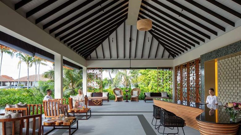 <b>Radisson Blu Resort Maldives Lobby</b>. Images powered by <a href="https://iceportal.shijigroup.com/" title="IcePortal" target="_blank">IcePortal</a>.