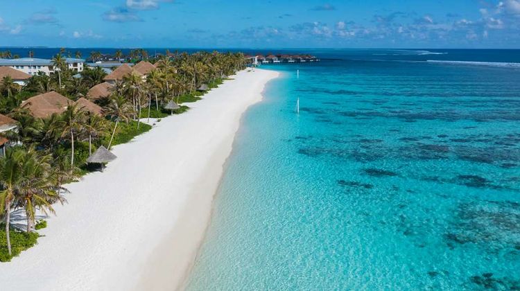 Radisson Blu Resort Maldives Beach