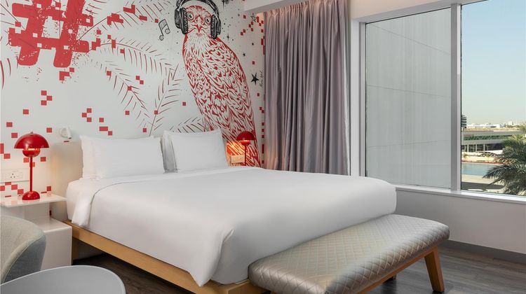 Radisson Red Dubai Silicon Oasis Room