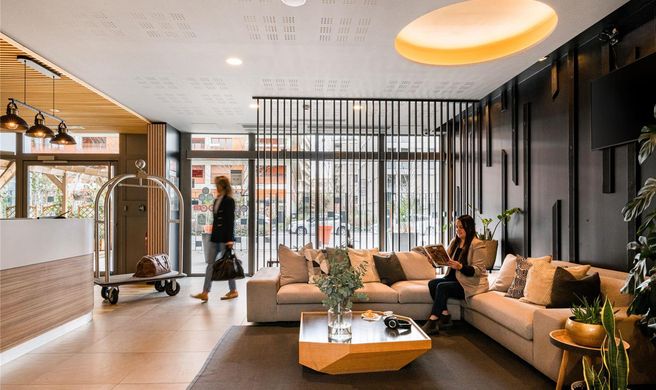 Q7 Lodge Lobby