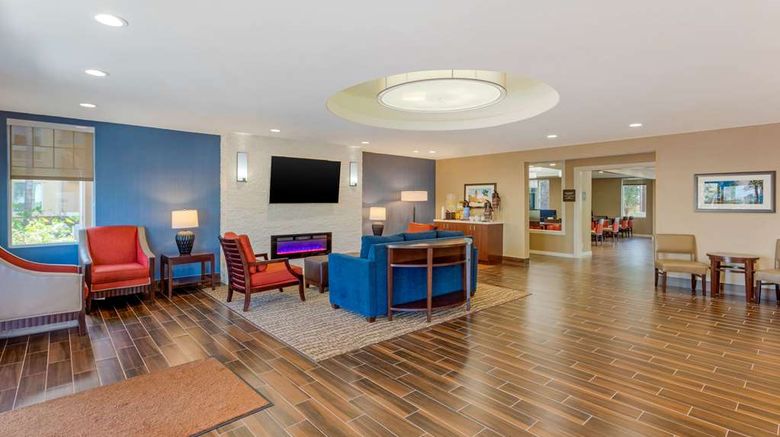 <b>Comfort Inn & Suites Ontario Lobby</b>. Images powered by <a href="https://iceportal.shijigroup.com/" title="IcePortal" target="_blank">IcePortal</a>.
