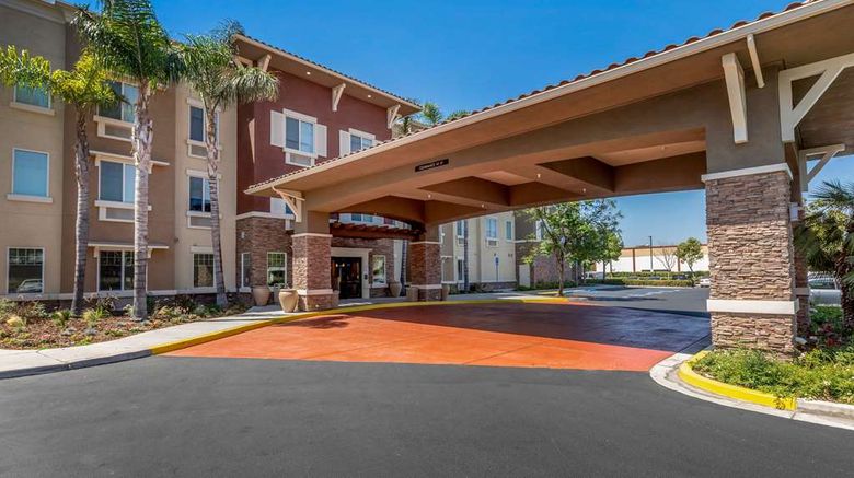 <b>Comfort Inn & Suites Ontario Exterior</b>. Images powered by <a href="https://iceportal.shijigroup.com/" title="IcePortal" target="_blank">IcePortal</a>.