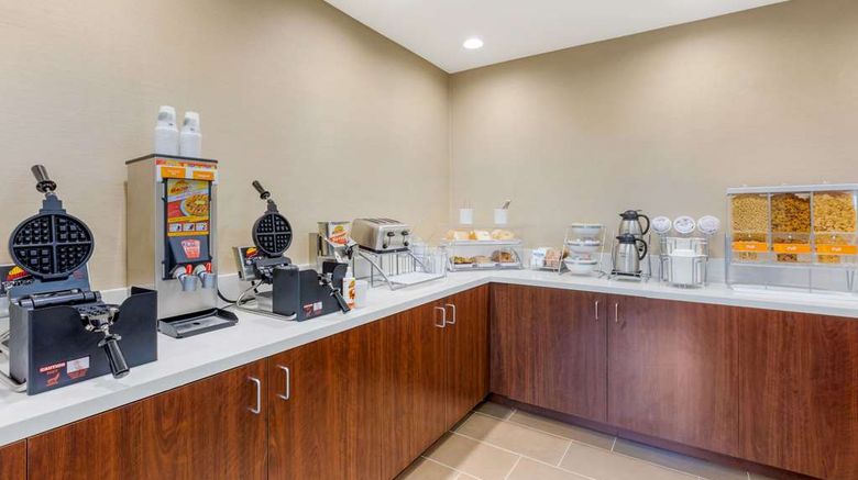 <b>Comfort Inn & Suites Ontario Restaurant</b>. Images powered by <a href="https://iceportal.shijigroup.com/" title="IcePortal" target="_blank">IcePortal</a>.