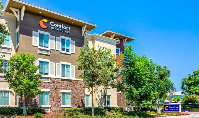 Comfort Inn & Suites Ontario Exterior