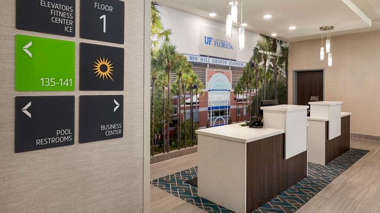 <b>La Quinta by Wyndham Gainesville Lobby</b>. Images powered by <a href="https://iceportal.shijigroup.com/" title="IcePortal" target="_blank">IcePortal</a>.