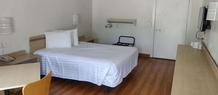 Travelodge by Wyndham Fayetteville Room
